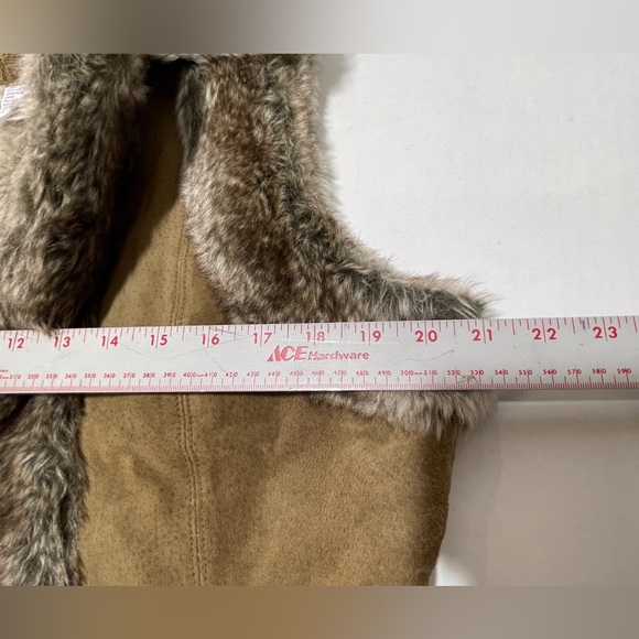 NWOT Live A Little Brown Leather Vest - Picture 15 of 15